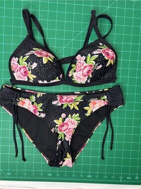 Ripzone Black Floral Adjustable Women’s Two-Piece Bikini Set Beach Swimwear